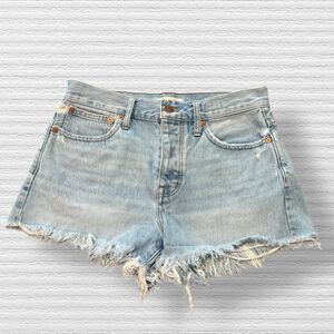 Madewell Relaxed Denim Shorts Light  Wash Button Fly Raw Hem Size 26